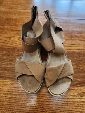 Eileen Fisher Viv Criss Cross Wedge Sandal Comfortable Walking Sandal